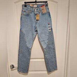 Levi's 501 Women's Light Wash Blue Jeans #897